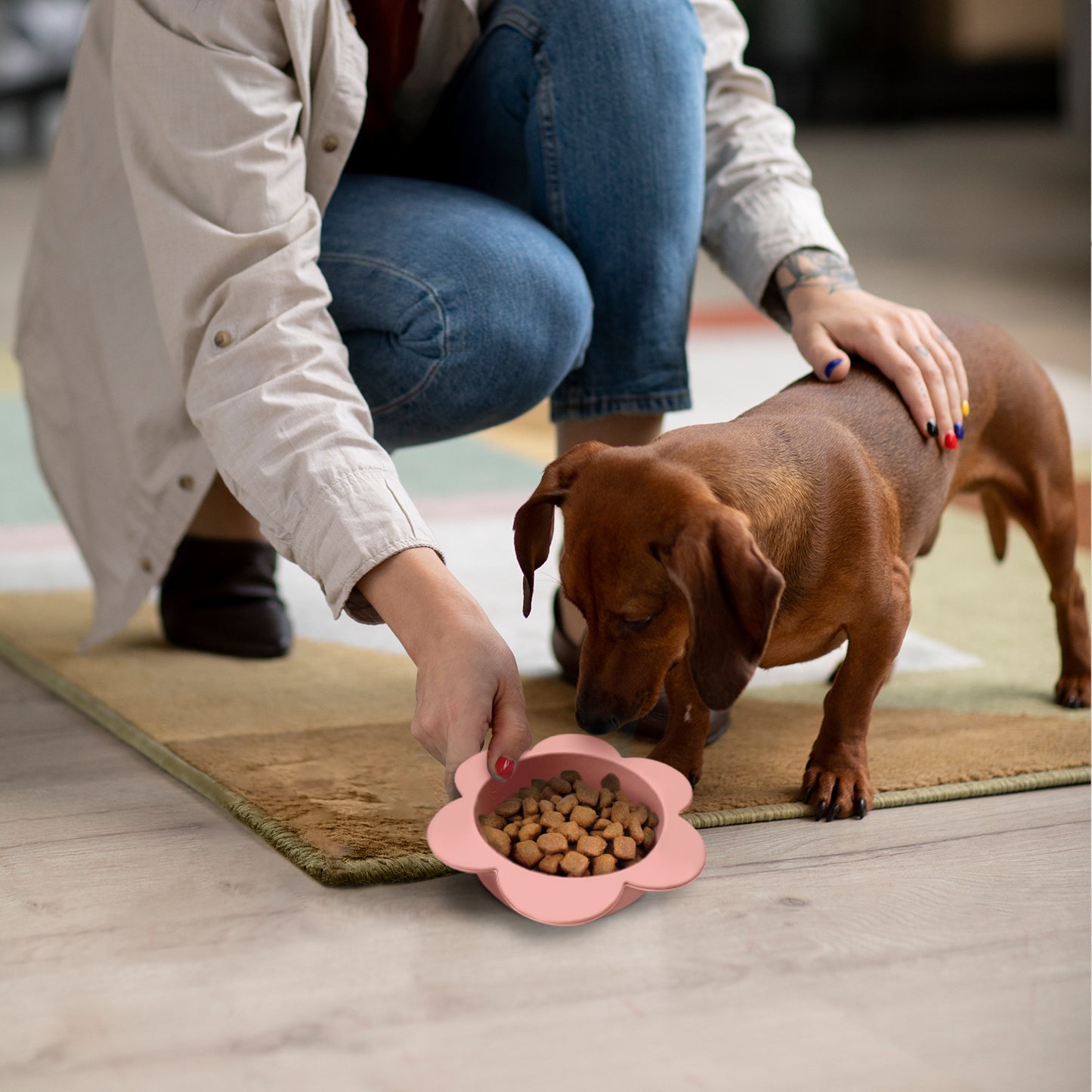 P.T. Supply Co. Small Flower-Shaped Silicone Pet Bowl with Non-Slip Suction Base